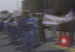 Standbild Marsch der Vereinigten Klans von Amerika Mobile Alabama USA, 1977, aus Sekunde 12 historischem Filmmaterial Videoclip 65675079579