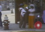 Standbild Marsch der Vereinigten Klans von Amerika Mobile Alabama USA, 1977, aus Sekunde 30 historischem Filmmaterial Videoclip 65675079579