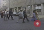 Standbild Demonstranten der United Klans of America in Mobile Alabama Mobile Alabama USA, 1977, aus Sekunde 22 historischem Filmmaterial Videoclip 65675079580