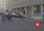 Standbild Demonstranten der United Klans of America in Mobile Alabama Mobile Alabama USA, 1977, aus Sekunde 34 historischem Filmmaterial Videoclip 65675079580