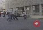 Standbild Demonstranten der United Klans of America in Mobile Alabama Mobile Alabama USA, 1977, aus Sekunde 35 historischem Filmmaterial Videoclip 65675079580