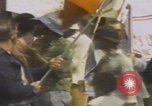 Standbild Demonstranten des United Klans of America marschieren Mobile Alabama USA, 1977, aus Sekunde 11 historischem Filmmaterial Videoclip 65675079581