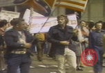 Standbild Demonstranten des United Klans of America marschieren Mobile Alabama USA, 1977, aus Sekunde 19 historischem Filmmaterial Videoclip 65675079581
