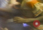 Standbild Demonstranten des United Klans of America marschieren Mobile Alabama USA, 1977, aus Sekunde 41 historischem Filmmaterial Videoclip 65675079581