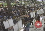 Immagine di I Klan Uniti d'America marciano verso Mobile Alabama Mobile Alabama USA, 1977, secondo 27 filmato di repertorio 65675079582