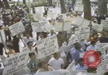 Immagine di I Klan Uniti d'America marciano verso Mobile Alabama Mobile Alabama USA, 1977, secondo 34 filmato di repertorio 65675079582