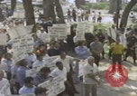 Immagine di I Klan Uniti d'America marciano verso Mobile Alabama Mobile Alabama USA, 1977, secondo 37 filmato di repertorio 65675079582