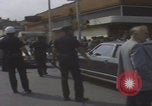 Immagine di I Klan Uniti d'America marciano verso Mobile Alabama Mobile Alabama USA, 1977, secondo 54 filmato di repertorio 65675079582
