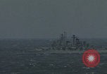 Standbild US-Flugzeugträger-Zerstörer segeln Japanisches Meer, 1968, aus Sekunde 22 historischem Filmmaterial Videoclip 65675079583