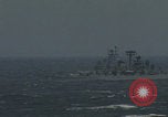 Standbild US-Flugzeugträger-Zerstörer segeln Japanisches Meer, 1968, aus Sekunde 26 historischem Filmmaterial Videoclip 65675079583