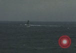 Standbild US-Flugzeugträger-Zerstörer segeln Japanisches Meer, 1968, aus Sekunde 36 historischem Filmmaterial Videoclip 65675079583