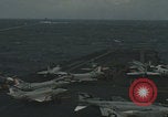 Standbild US-Flugzeugträger-Zerstörer segeln Japanisches Meer, 1968, aus Sekunde 45 historischem Filmmaterial Videoclip 65675079583