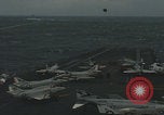 Standbild US-Flugzeugträger-Zerstörer segeln Japanisches Meer, 1968, aus Sekunde 50 historischem Filmmaterial Videoclip 65675079583
