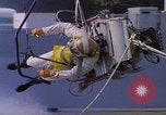 Standbild NASA-Forscher testen EVA-Transporter auf dem Mond Hampton Virginia USA, 1968, aus Sekunde 16 historischem Filmmaterial Videoclip 65675079601