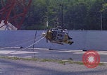 Standbild NASA-Forscher testen EVA-Transporter auf dem Mond Hampton Virginia USA, 1968, aus Sekunde 61 historischem Filmmaterial Videoclip 65675079601