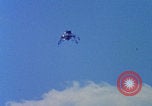 Immagine di LLVR-1 si schianta sulla Ellington AFB Houston Texas USA, 1968, secondo 11 filmato di repertorio 65675079602