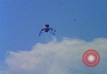 Immagine di LLVR-1 si schianta sulla Ellington AFB Houston Texas USA, 1968, secondo 16 filmato di repertorio 65675079602