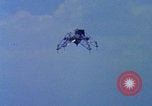 Immagine di LLVR-1 si schianta sulla Ellington AFB Houston Texas USA, 1968, secondo 43 filmato di repertorio 65675079602
