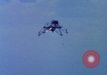 Immagine di LLVR-1 si schianta sulla Ellington AFB Houston Texas USA, 1968, secondo 44 filmato di repertorio 65675079602