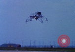 Immagine di LLVR-1 si schianta sulla Ellington AFB Houston Texas USA, 1968, secondo 48 filmato di repertorio 65675079602