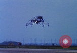 Immagine di LLVR-1 si schianta sulla Ellington AFB Houston Texas USA, 1968, secondo 49 filmato di repertorio 65675079602