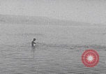 Standbild Fischer bei der Arbeit am See Genezareth Palästina, 1941, aus Sekunde 54 historischem Filmmaterial Videoclip 65675079610
