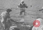 Standbild Fischer bei der Arbeit am See Genezareth Palästina, 1941, aus Sekunde 57 historischem Filmmaterial Videoclip 65675079610