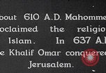 Standbild Islamische Prozession Felsendom Jerusalem Jerusalem Palästina, 1941, aus Sekunde 14 historischem Filmmaterial Videoclip 65675079615
