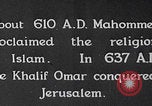 Standbild Islamische Prozession Felsendom Jerusalem Jerusalem Palästina, 1941, aus Sekunde 15 historischem Filmmaterial Videoclip 65675079615