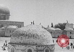 Standbild Islamische Prozession Felsendom Jerusalem Jerusalem Palästina, 1941, aus Sekunde 51 historischem Filmmaterial Videoclip 65675079615
