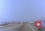 Immagine di Guida sul Golden Gate Bridge di San Francisco San Francisco California USA, 1969, secondo 7 filmato di repertorio 65675079620