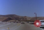 Immagine di Guida sul Golden Gate Bridge di San Francisco San Francisco California USA, 1969, secondo 43 filmato di repertorio 65675079620