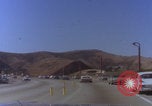 Immagine di Guida sul Golden Gate Bridge di San Francisco San Francisco California USA, 1969, secondo 46 filmato di repertorio 65675079620