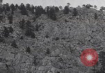 Immagine di Strade del Parco Nazionale delle Montagne Rocciose Colorado United States USA, 1927, secondo 49 filmato di repertorio 65675079622
