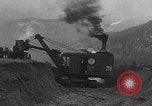 Immagine di Costruzione della strada nel Parco Nazionale delle Montagne Rocciose Colorado United States USA, 1927, secondo 21 filmato di repertorio 65675079623