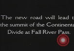 Immagine di Costruzione della strada nel Parco Nazionale delle Montagne Rocciose Colorado United States USA, 1927, secondo 40 filmato di repertorio 65675079623