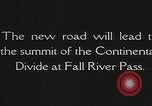 Immagine di Costruzione della strada nel Parco Nazionale delle Montagne Rocciose Colorado United States USA, 1927, secondo 42 filmato di repertorio 65675079623