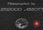 Standbild Touristen am Tioga Mountain Pass California United States USA, 1937, aus Sekunde 6 historischem Filmmaterial Videoclip 65675079628