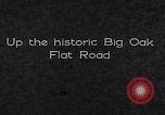 Standbild Touristen am Tioga Mountain Pass California United States USA, 1937, aus Sekunde 29 historischem Filmmaterial Videoclip 65675079628