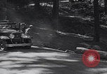 Standbild Touristen am Tioga Mountain Pass California United States USA, 1937, aus Sekunde 43 historischem Filmmaterial Videoclip 65675079628