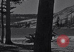 Standbild Touristen im Yosemite-Nationalpark California United States USA, 1937, aus Sekunde 14 historischem Filmmaterial Videoclip 65675079629