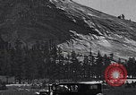 Standbild Touristen im Yosemite-Nationalpark California United States USA, 1937, aus Sekunde 24 historischem Filmmaterial Videoclip 65675079629