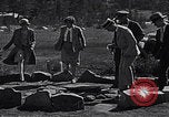 Standbild Touristen im Yosemite-Nationalpark California United States USA, 1937, aus Sekunde 30 historischem Filmmaterial Videoclip 65675079629