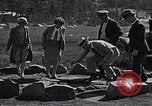 Standbild Touristen im Yosemite-Nationalpark California United States USA, 1937, aus Sekunde 31 historischem Filmmaterial Videoclip 65675079629