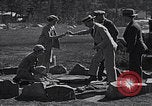 Standbild Touristen im Yosemite-Nationalpark California United States USA, 1937, aus Sekunde 38 historischem Filmmaterial Videoclip 65675079629