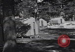 Standbild Touristen im Yosemite-Nationalpark California United States USA, 1937, aus Sekunde 51 historischem Filmmaterial Videoclip 65675079629