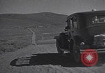 Standbild Besuch der Geisterstadt Brodie durch Touristen California United States USA, 1937, aus Sekunde 7 historischem Filmmaterial Videoclip 65675079632