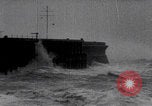 Immagine di Tempesta di metà inverno a Dover Inghilterra Dover Inghilterra Regno Unito, 1925, secondo 27 filmato di repertorio 65675079640