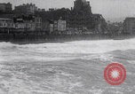 Immagine di Tempesta di metà inverno a Dover Inghilterra Dover Inghilterra Regno Unito, 1925, secondo 46 filmato di repertorio 65675079640