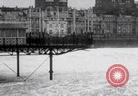 Immagine di Tempesta di metà inverno a Dover Inghilterra Dover Inghilterra Regno Unito, 1925, secondo 57 filmato di repertorio 65675079640